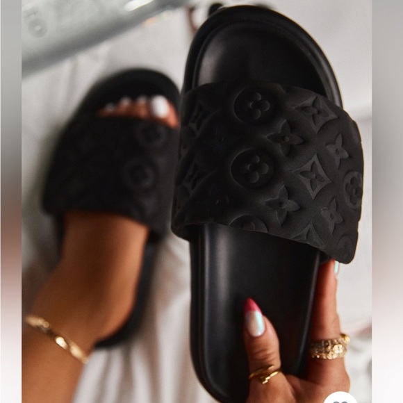 Shoes - Limited Edition Slides Miss Lola